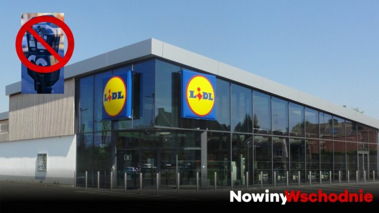 Nowoczesny budynek sklepu Lidl z nałożonym symbolem zakazu korzystania z tradycyjnych parkometrów